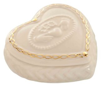 Belleek 1642 Gifts Claddagh Keepsake Box