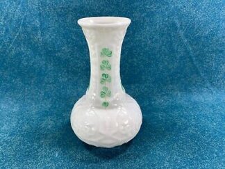 Belleek 0527 Shamrock Spill