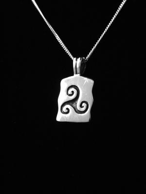 Sterling Silver Celtic Triskellion Solid Pendant 5348